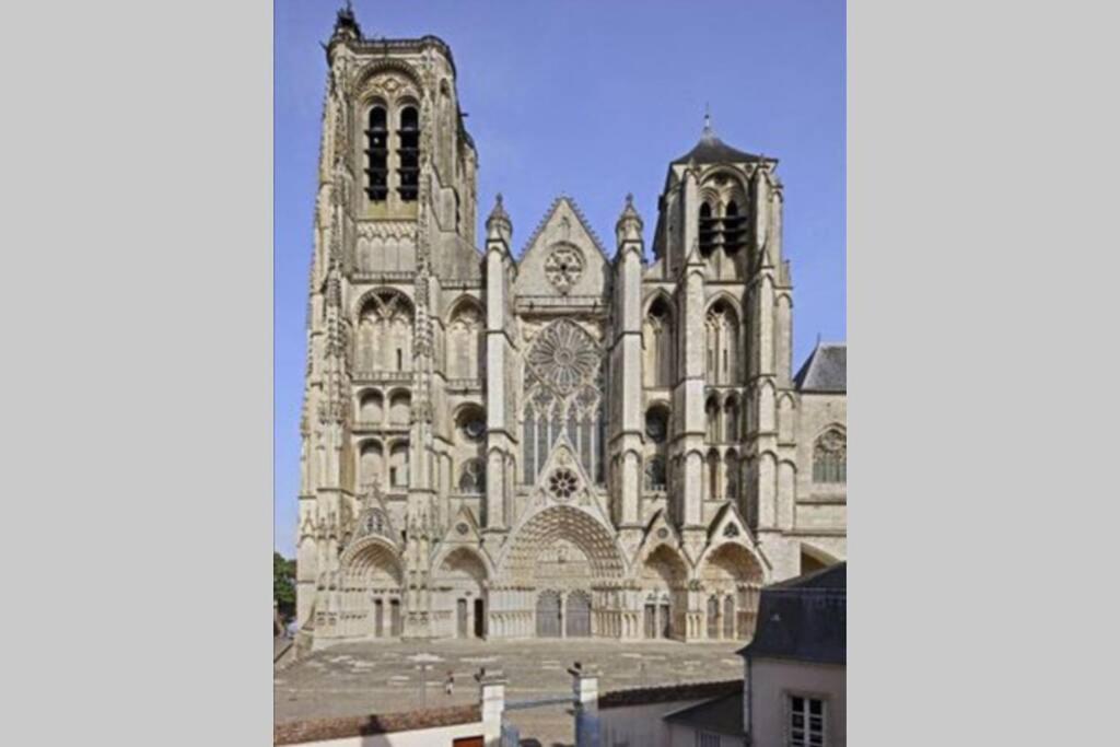Appartement Entier Bourges Avaricum Centre Ville المظهر الخارجي الصورة
